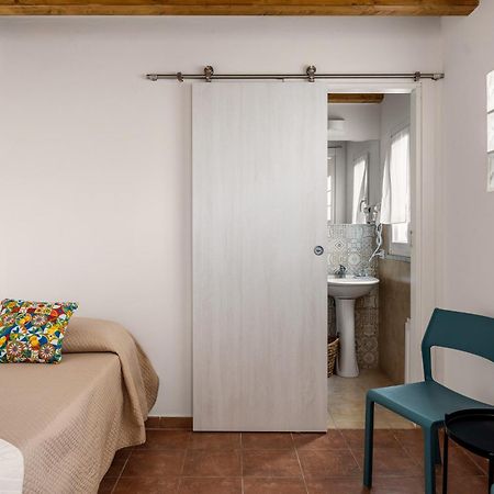 Madre Terra Airport Rooms And Suites Terrasini Extérieur photo