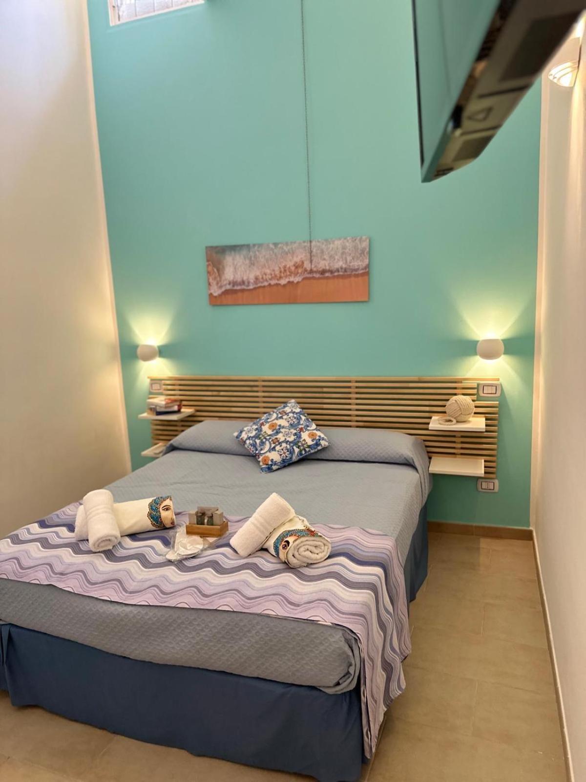 Madre Terra Airport Rooms And Suites Terrasini Extérieur photo