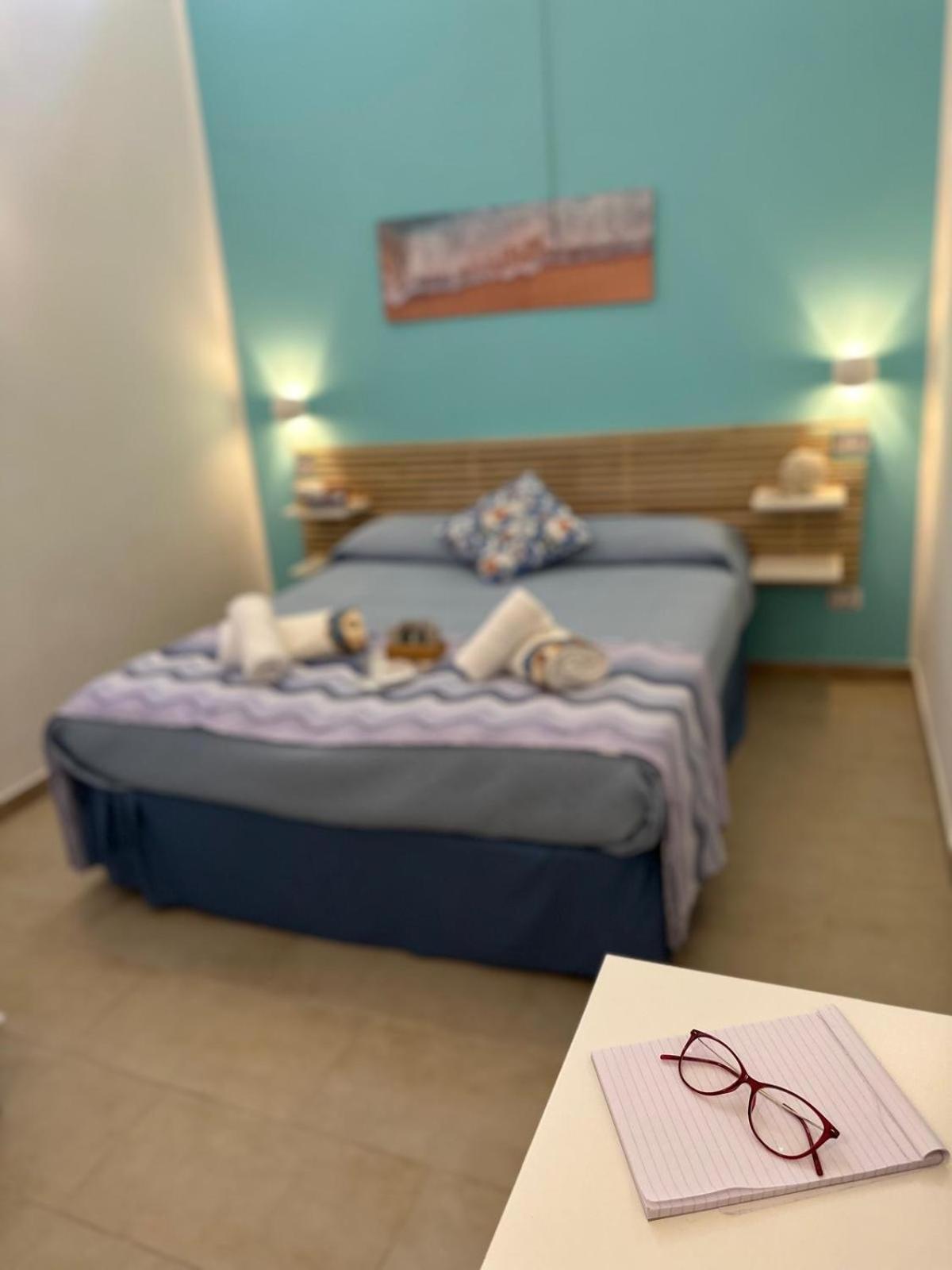 Madre Terra Airport Rooms And Suites Terrasini Extérieur photo