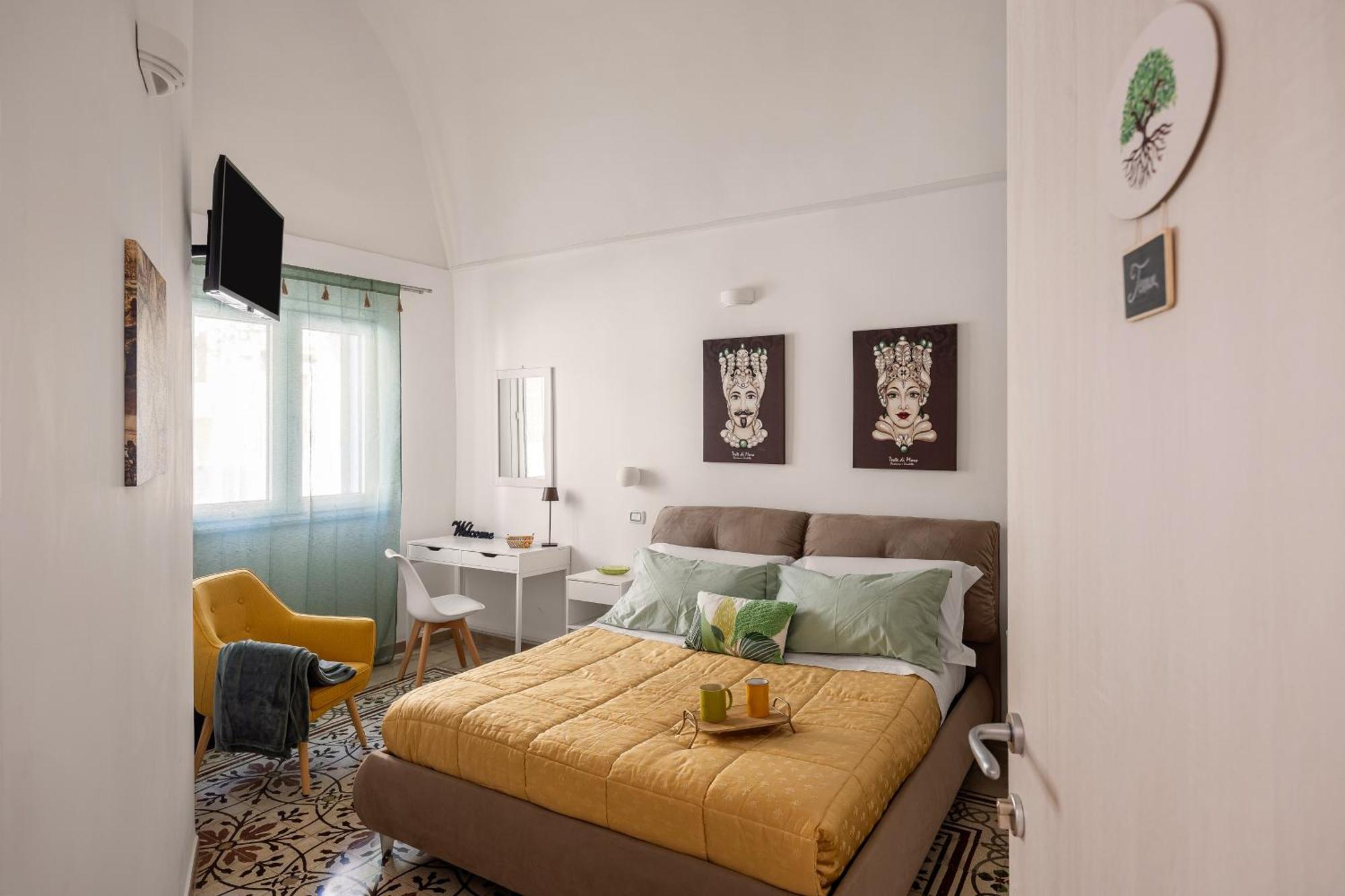 Madre Terra Airport Rooms And Suites Terrasini Extérieur photo
