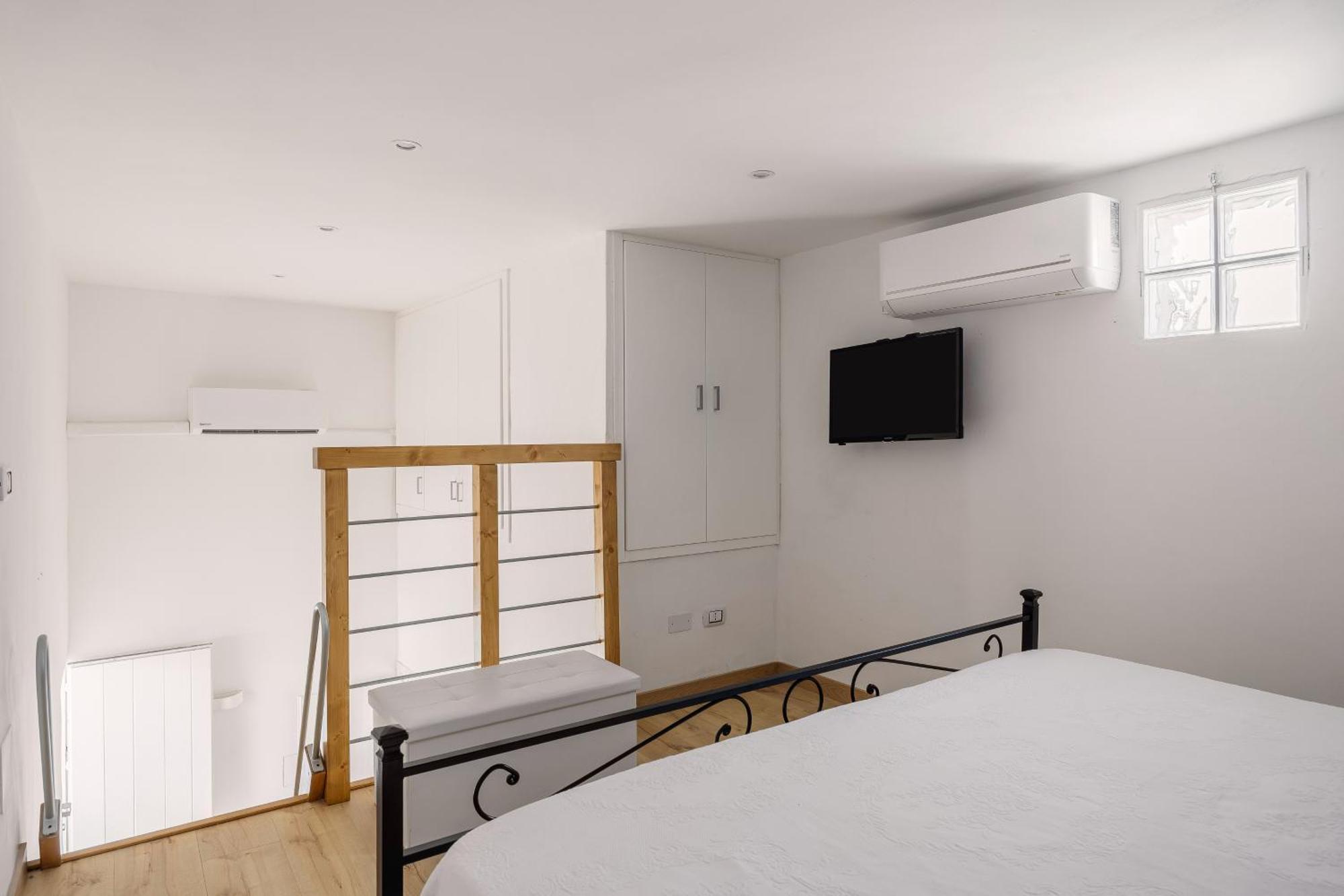 Madre Terra Airport Rooms And Suites Terrasini Extérieur photo