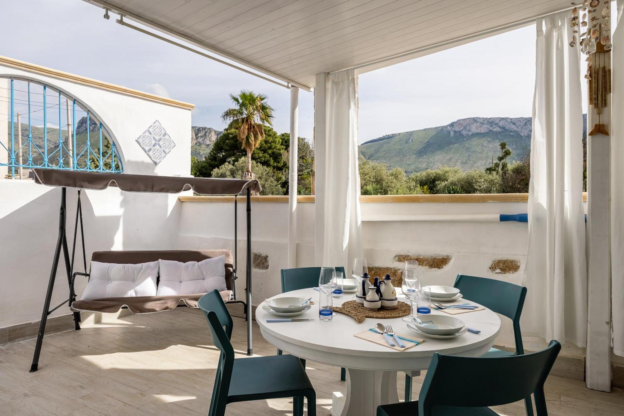 Madre Terra Airport Rooms And Suites Terrasini Extérieur photo